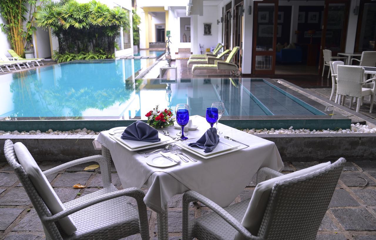Colombo Court Hotel & Spa Exterior foto